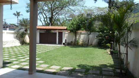 CASA CON PISCINA 4 SUITES A 50 METROS DE LA PLAYA