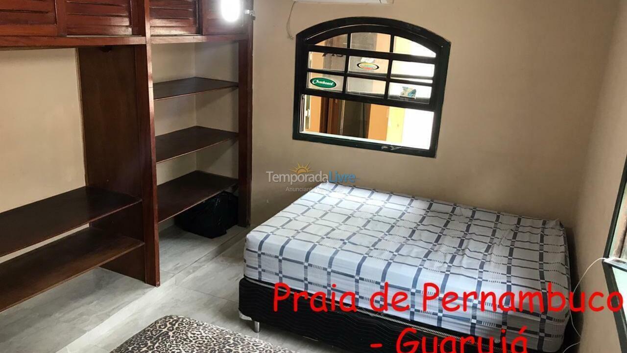 Casa para aluguel de temporada em Guarujá (Praia do Pernambuco)