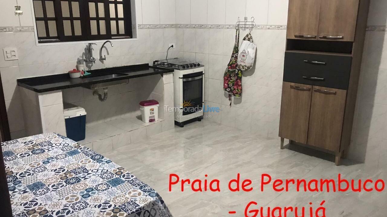 Casa para aluguel de temporada em Guarujá (Praia do Pernambuco)