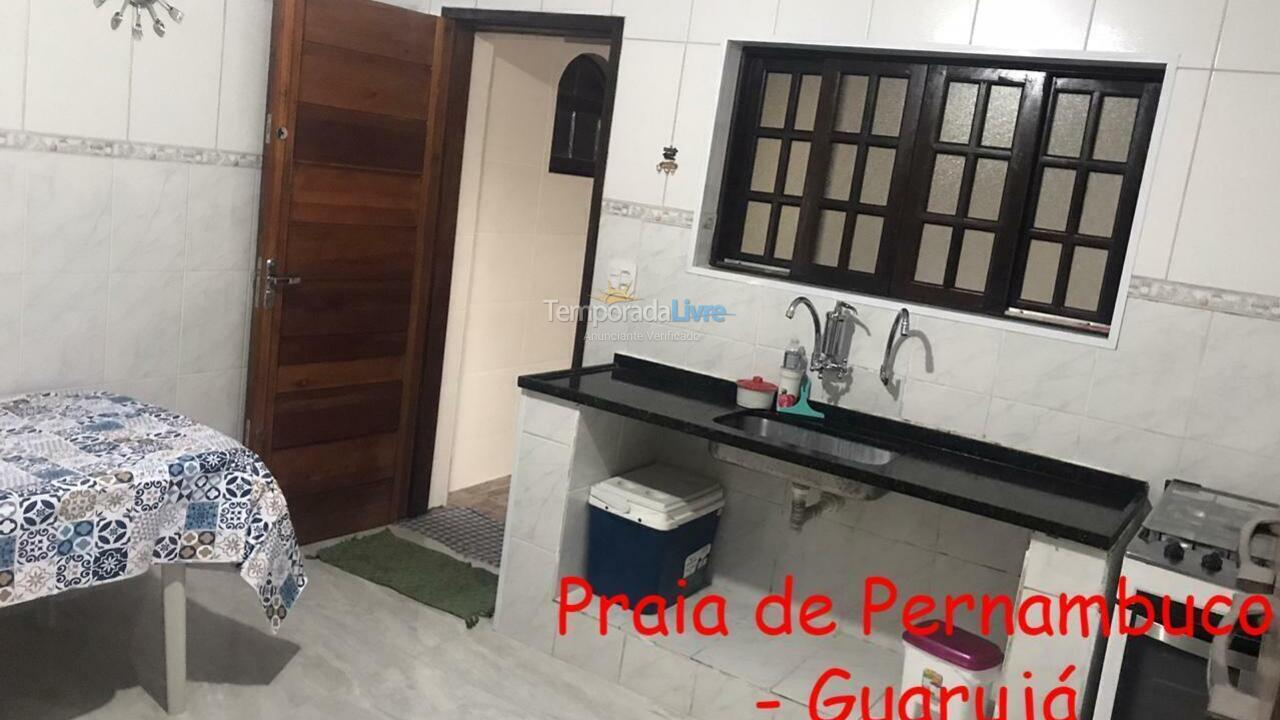 Casa para aluguel de temporada em Guarujá (Praia do Pernambuco)