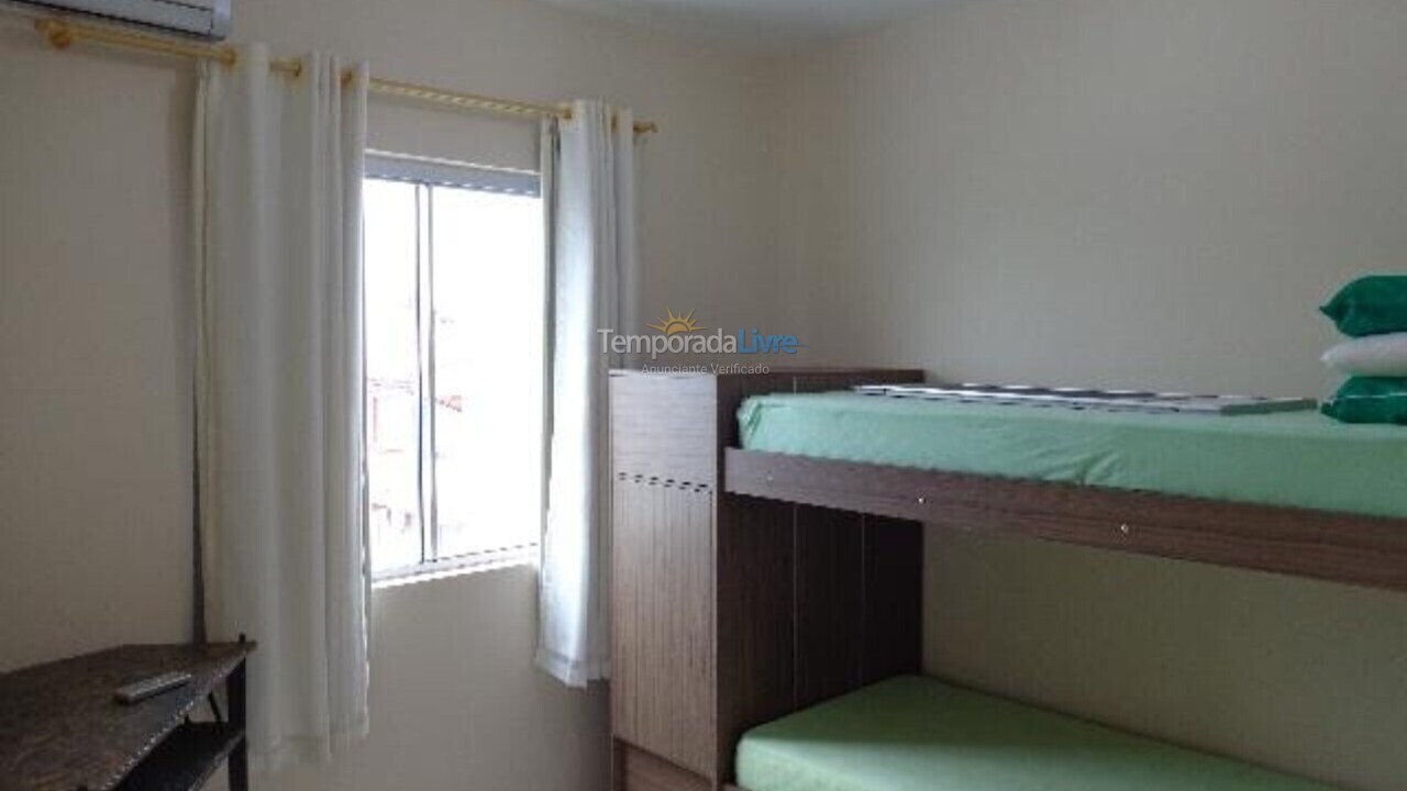 Apartamento para aluguel de temporada em São Francisco do Sul (Enseada)