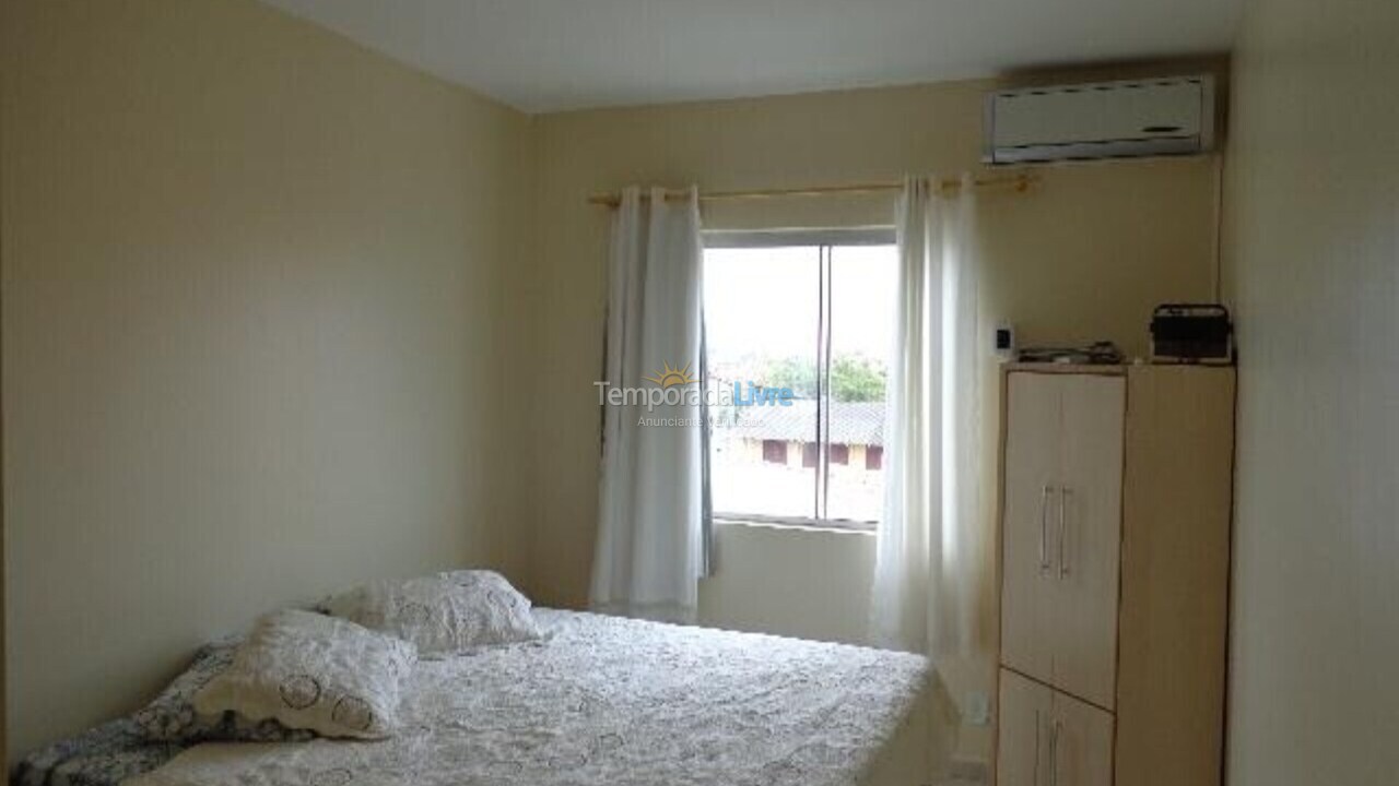 Apartamento para aluguel de temporada em São Francisco do Sul (Enseada)