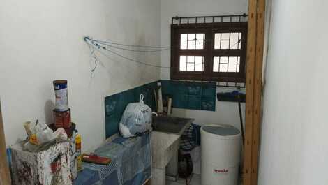 Single storey house containing two bedrooms 50m from the sea