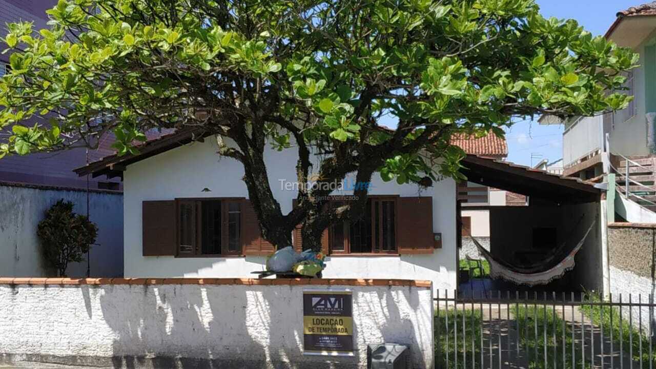House for vacation rental in São Francisco do Sul (Enseada)