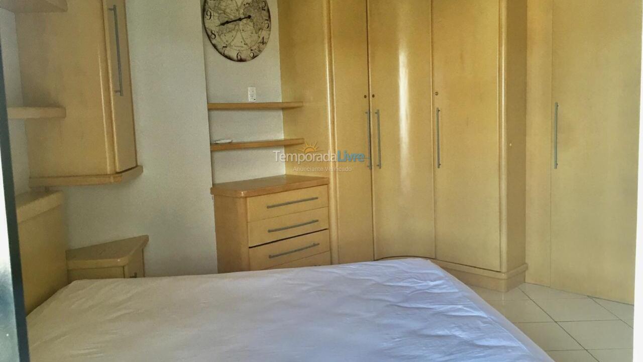 Apartamento para aluguel de temporada em Itapema (Meia Praia)