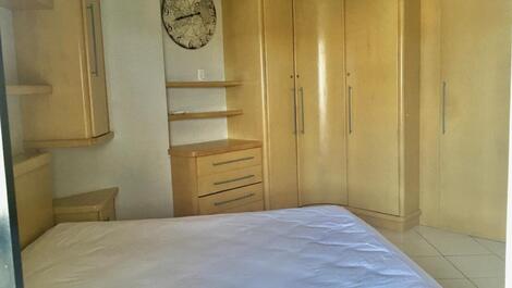 02 quartos, próximos ao Shopping Russi Russi