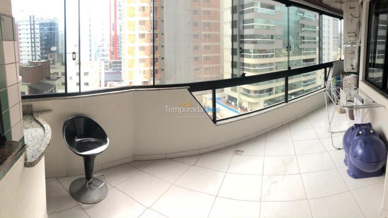 Apartamento para aluguel de temporada em Itapema (Meia Praia)