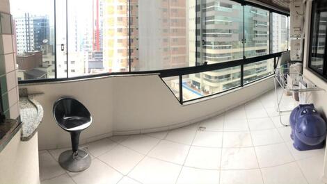 02 quartos, próximos ao Shopping Russi Russi