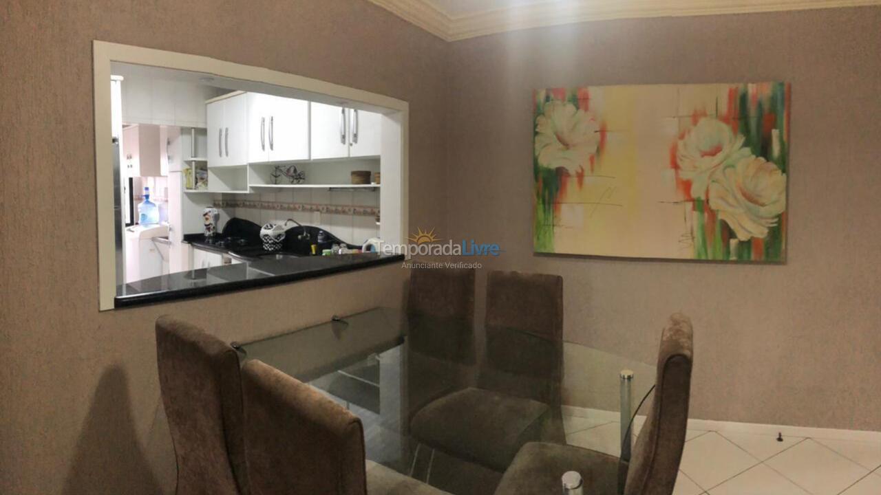 Apartamento para aluguel de temporada em Itapema (Meia Praia)