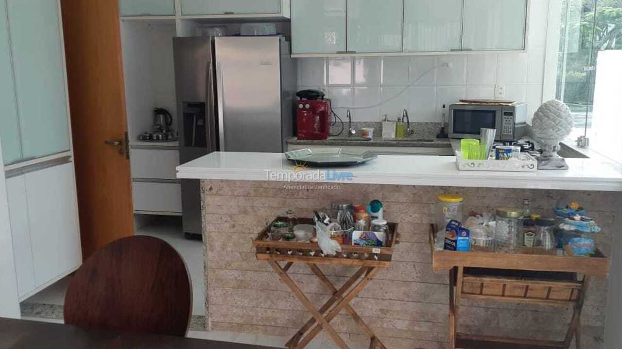 Casa para aluguel de temporada em Camaçari (Praia de Guarajuba)