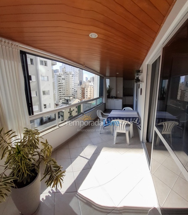 Apartment for vacation rental in Balneário Camboriú (Centro)