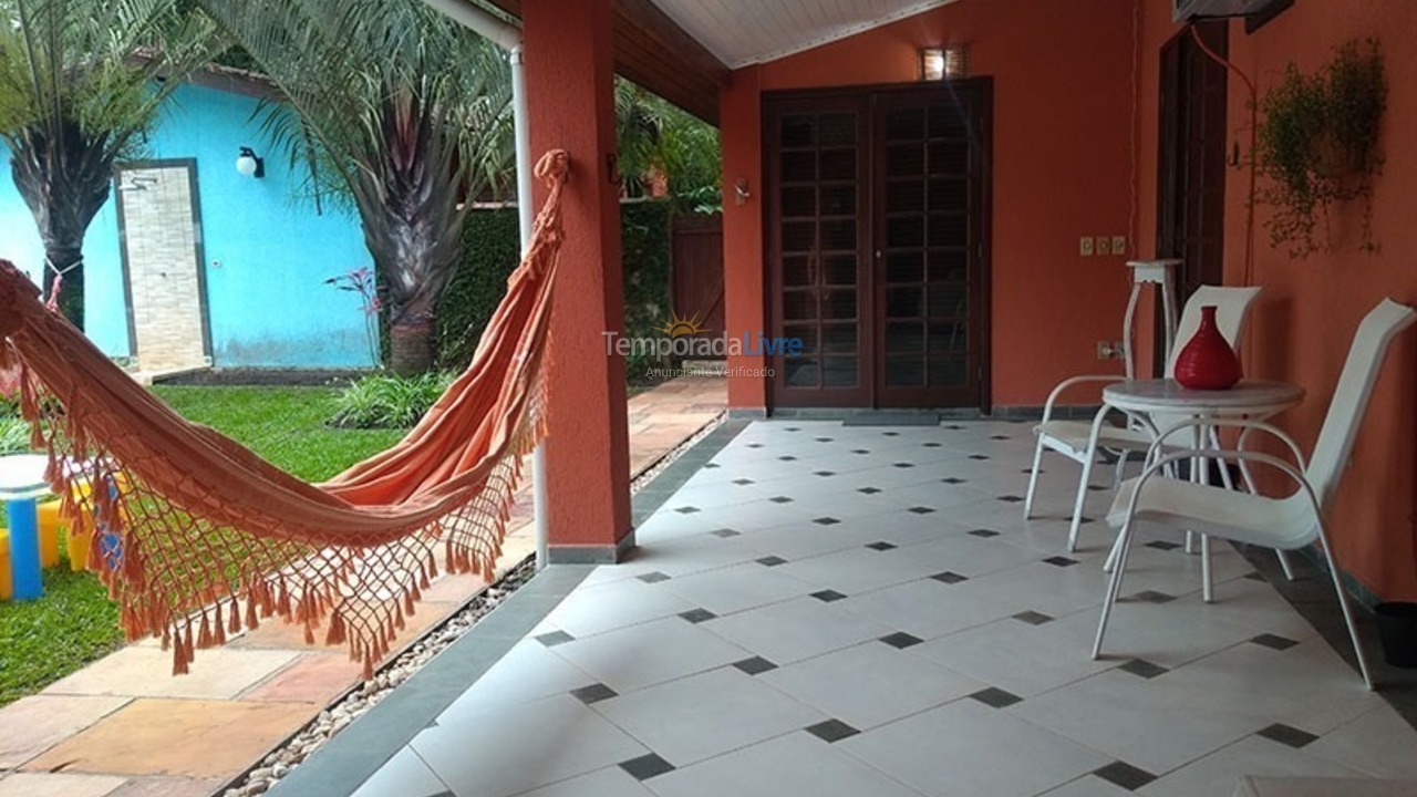Casa para alquiler de vacaciones em São Sebastião (Praia da Jureia)