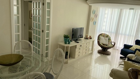 Apartamento 2 dormitórios Centro Balneário Camboriú