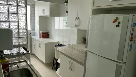 Apartamento 2 dormitórios Centro Balneário Camboriú