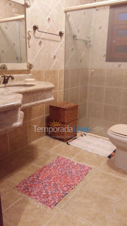 Casa para aluguel de temporada em Peruíbe (Stella Maris)