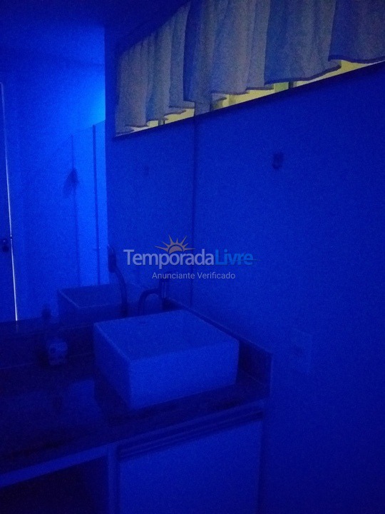 Apartamento para aluguel de temporada em Lauro de Freitas (Praia de Buraquinho Vilas do Atlantico)