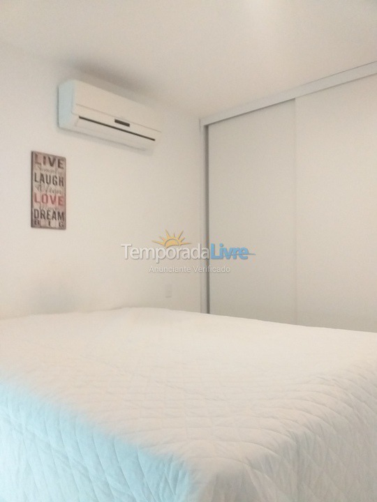 Apartamento para aluguel de temporada em Lauro de Freitas (Praia de Buraquinho Vilas do Atlantico)