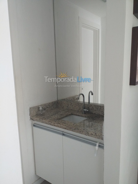 Apartamento para aluguel de temporada em Lauro de Freitas (Praia de Buraquinho Vilas do Atlantico)