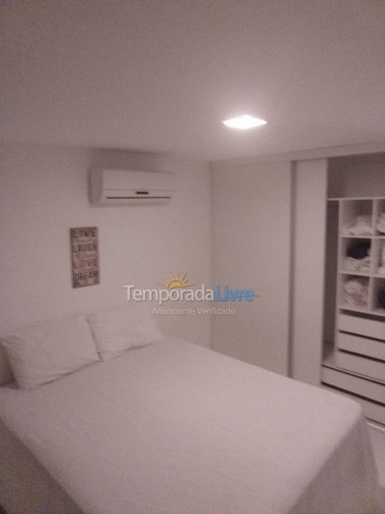 Apartamento para aluguel de temporada em Lauro de Freitas (Praia de Buraquinho Vilas do Atlantico)