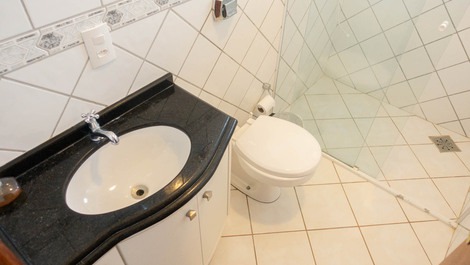 EXCELENTE CASA 5 SUÍTES - JURERÊ INTERNACIONAL