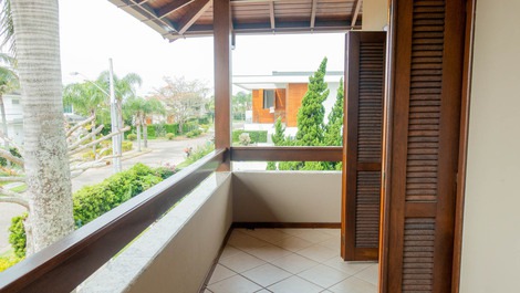 EXCELENTE CASA 5 SUÍTES - JURERÊ INTERNACIONAL