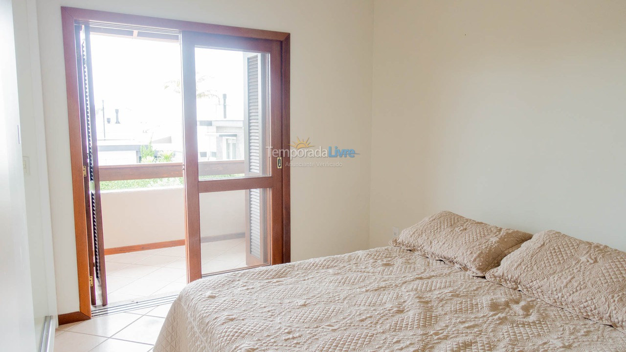 Casa para aluguel de temporada em Florianopolis (Jurerê Internacional)