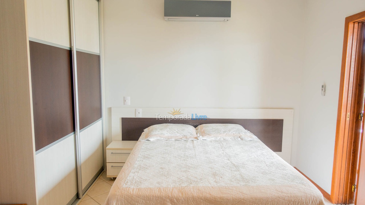 Casa para aluguel de temporada em Florianopolis (Jurerê Internacional)