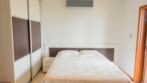 EXCELENTE CASA 5 SUÍTES - JURERÊ INTERNACIONAL