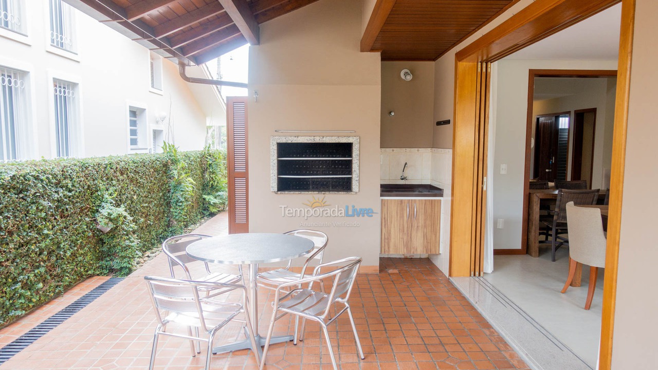 Casa para aluguel de temporada em Florianopolis (Jurerê Internacional)