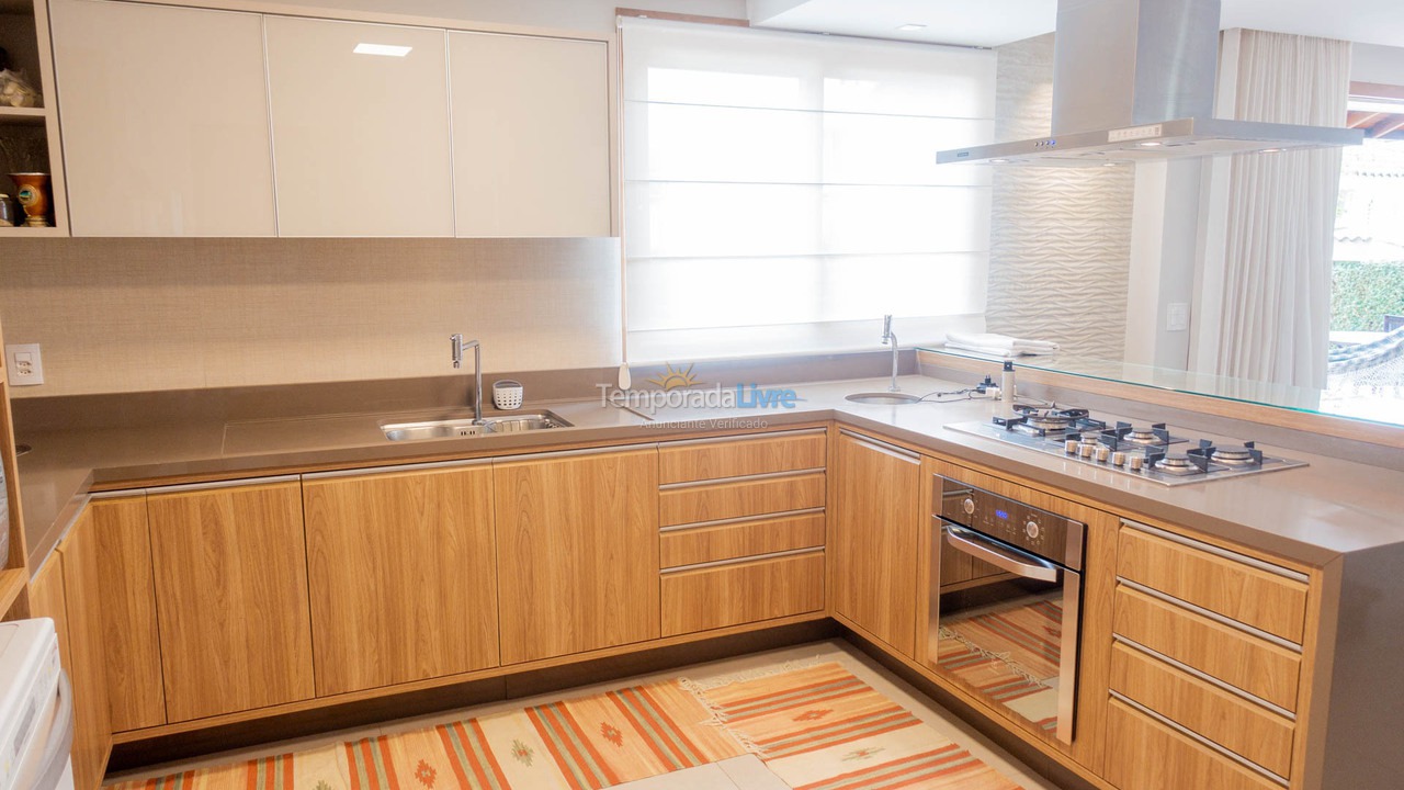 Casa para aluguel de temporada em Florianopolis (Jurerê Internacional)