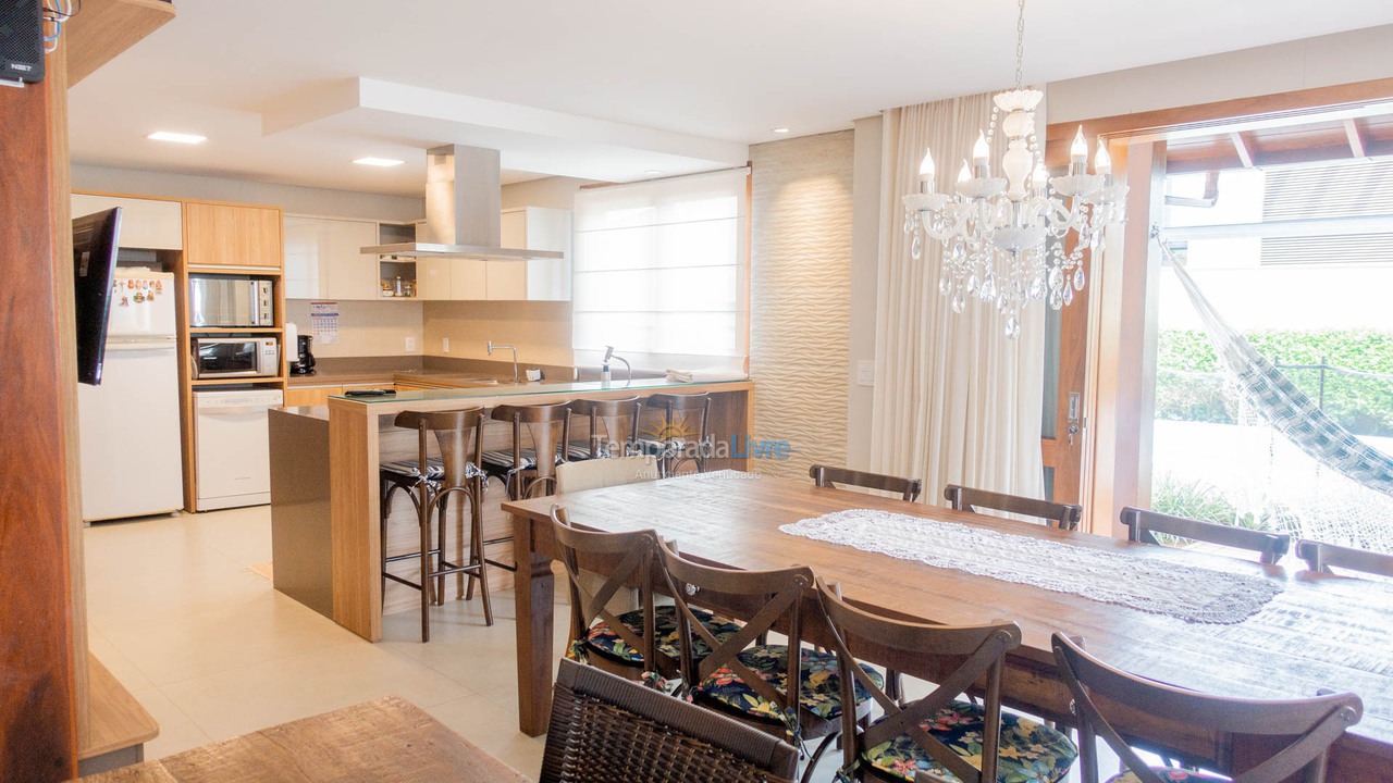 Casa para aluguel de temporada em Florianopolis (Jurerê Internacional)