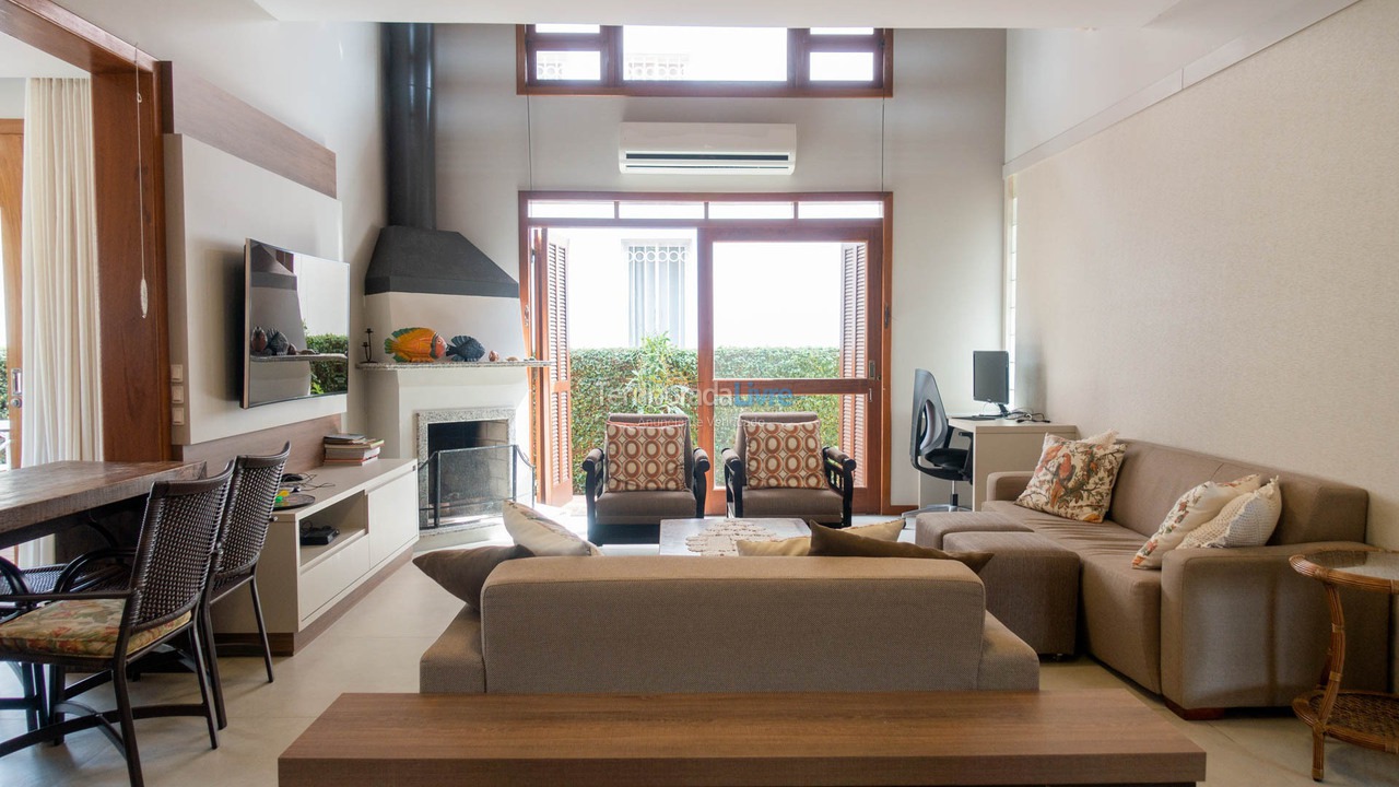 Casa para aluguel de temporada em Florianopolis (Jurerê Internacional)