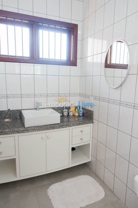 Casa para aluguel de temporada em Florianopolis (Jurerê Internacional)