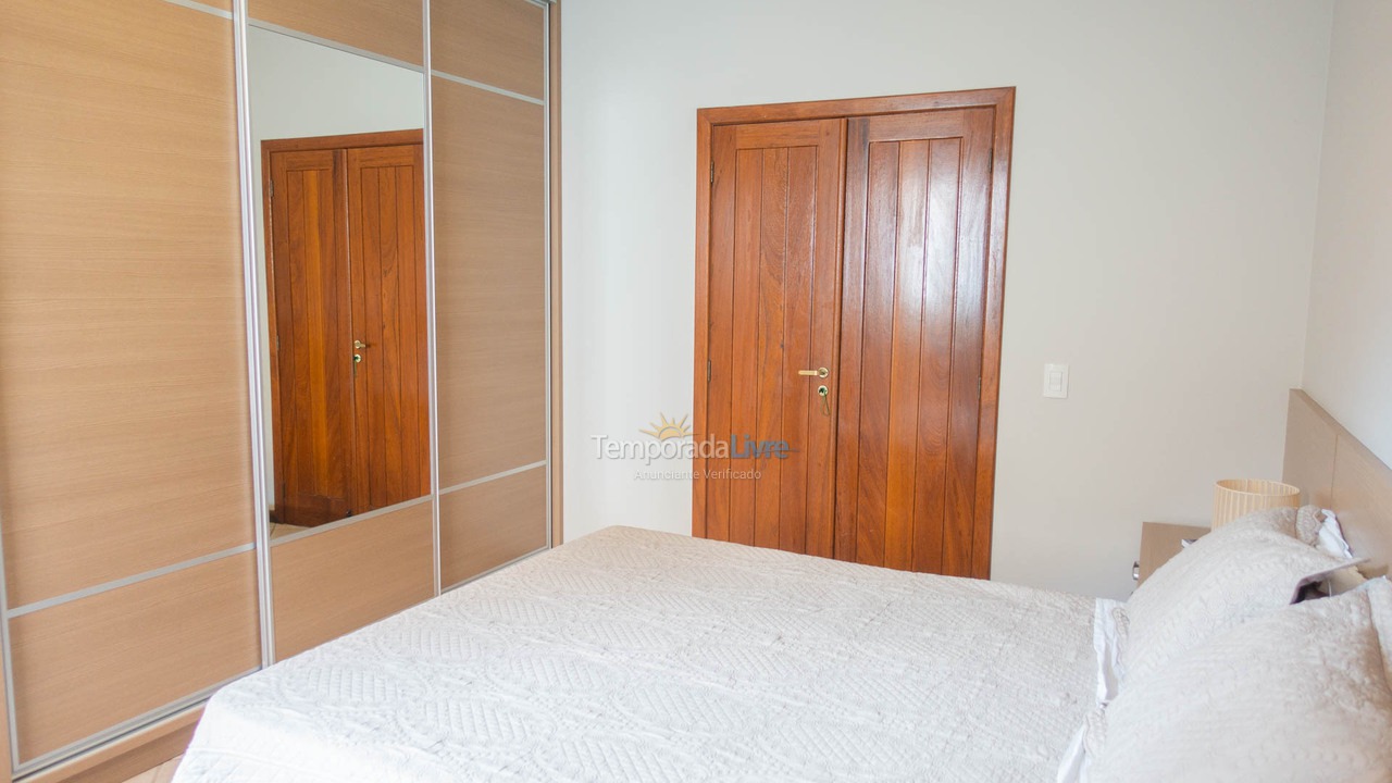 Casa para aluguel de temporada em Florianopolis (Jurerê Internacional)