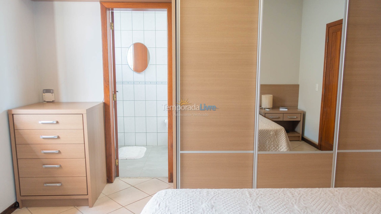 Casa para aluguel de temporada em Florianopolis (Jurerê Internacional)