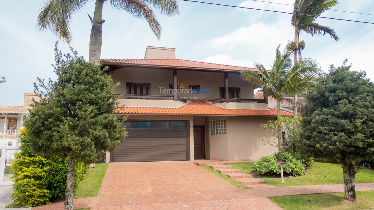 Casa para aluguel de temporada em Florianopolis (Jurerê Internacional)