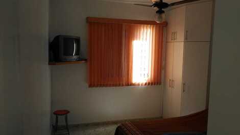 Apto 02 Dormitórios, Pitangueiras, Guarujá,a uma quadra da Praia