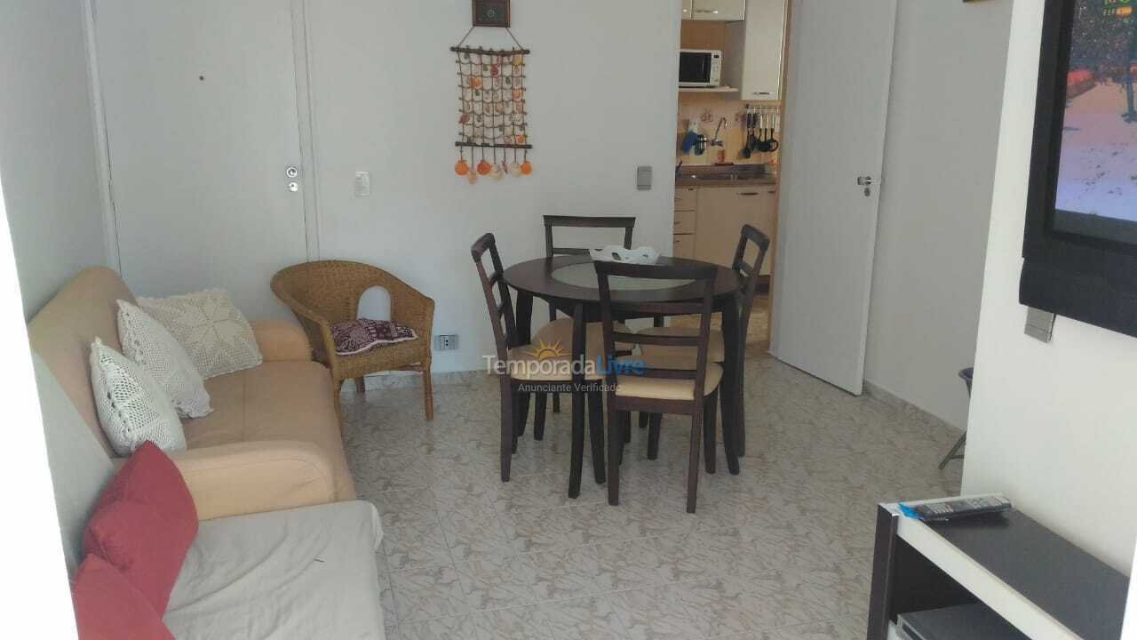 Apartamento para aluguel de temporada em Guarujá (Pitangueiras)