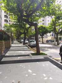 Apto 02 Dormitórios, Pitangueiras, Guarujá,a uma quadra da Praia