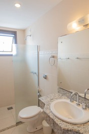 APARTAMENTO 2 QUARTOS À 200 METROS DA PRAIA DE JURERÊ INTERNACIONAL