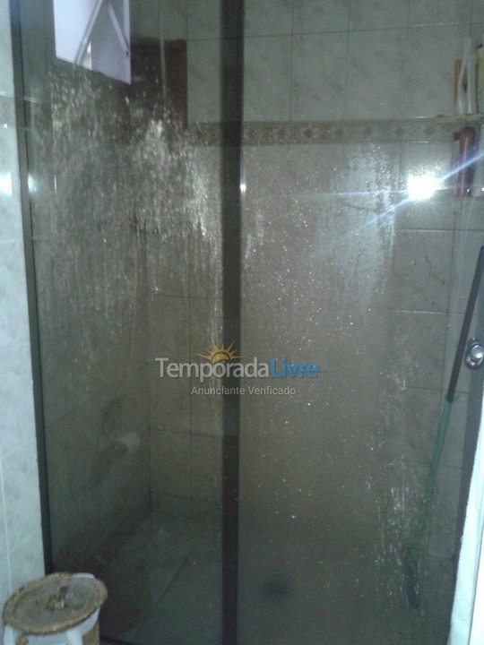 Apartamento para aluguel de temporada em Guarujá (Pitangueiras)