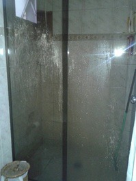 Apto 02 Dormitórios, Pitangueiras, Guarujá,a uma quadra da Praia