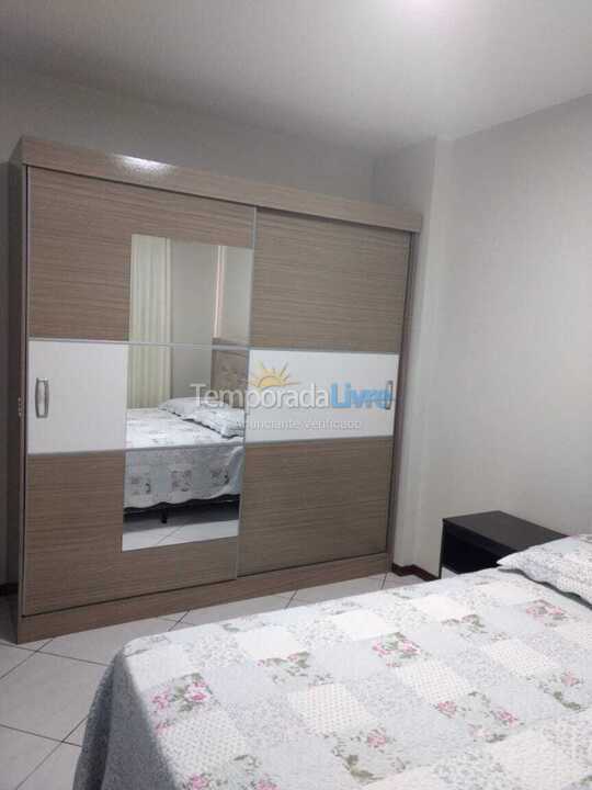 Apartamento para aluguel de temporada em Itapema (Meia Praia)