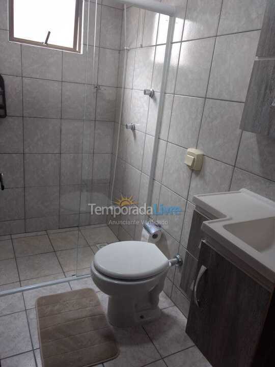 Apartamento para aluguel de temporada em Itapema (Meia Praia)