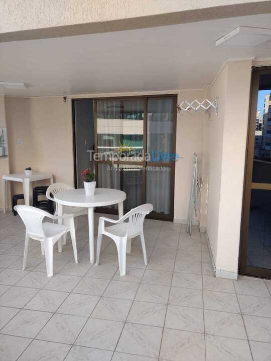 Apartamento para aluguel de temporada em Itapema (Meia Praia)