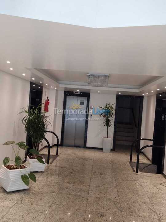 Apartamento para aluguel de temporada em Itapema (Meia Praia)