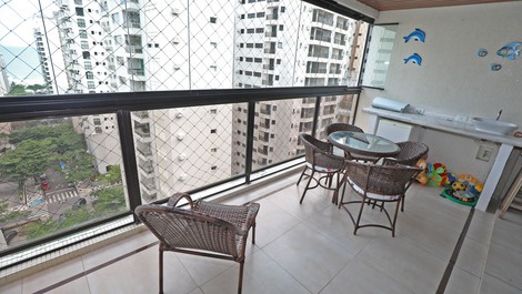 Pitangueiras Alto Padrão 4 Suítes - 3 Vagas e Lazer - 10 pessoas