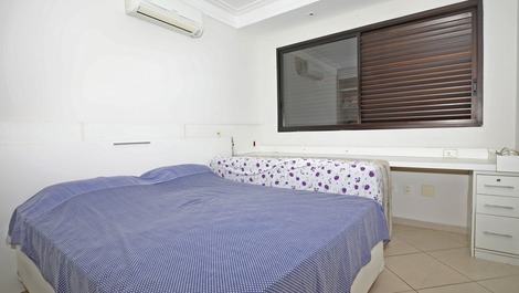 Pitangueiras Alto Padrão 4 Suítes - 3 Vagas e Lazer - 10 pessoas