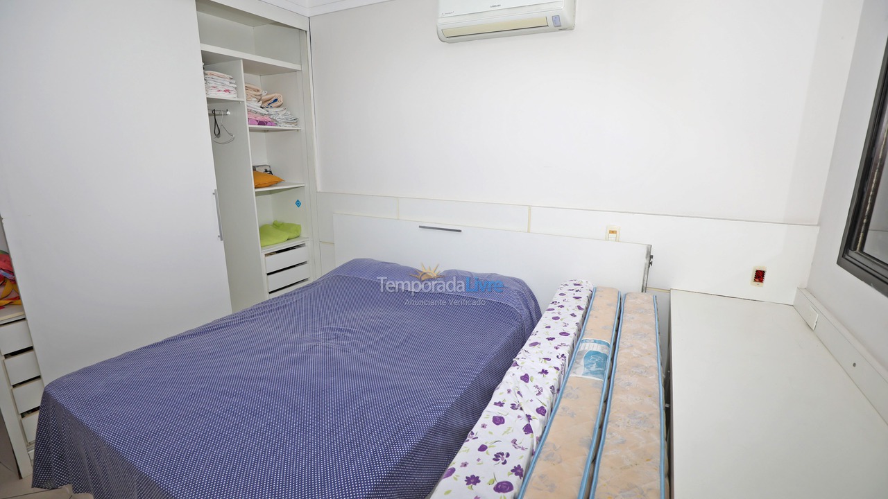 Apartamento para aluguel de temporada em Guarujá (Pitangueiras)