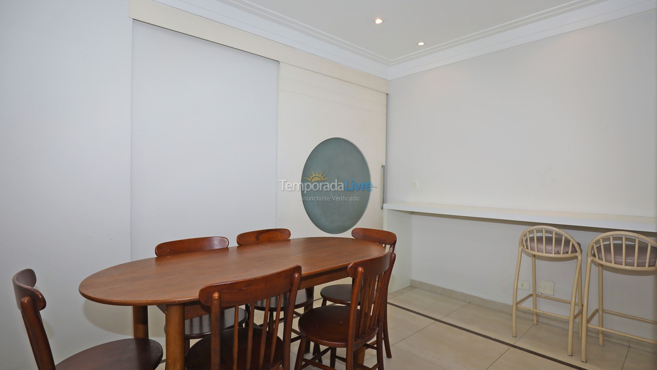 Apartamento para aluguel de temporada em Guarujá (Pitangueiras)